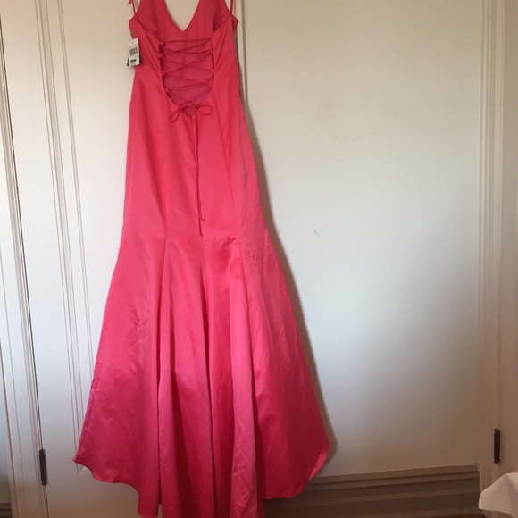 Vintage City Triangles Embellished Gown - Picture 6 of 15